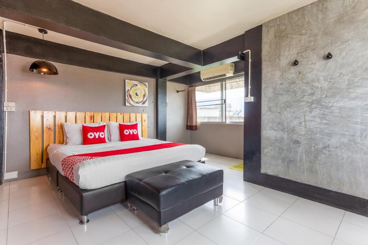Yak Guesthouse Chiang Mai Exteriör bild