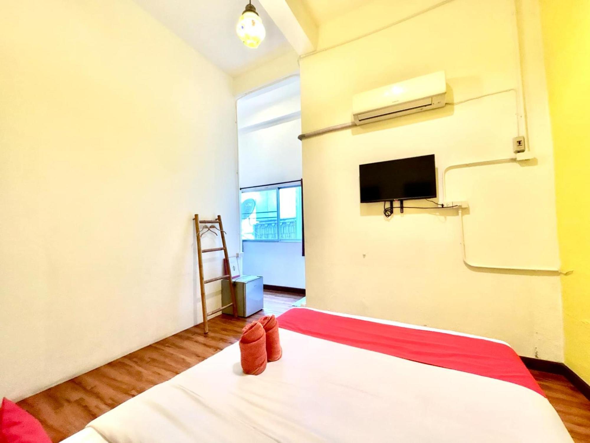 Yak Guesthouse Chiang Mai Exteriör bild